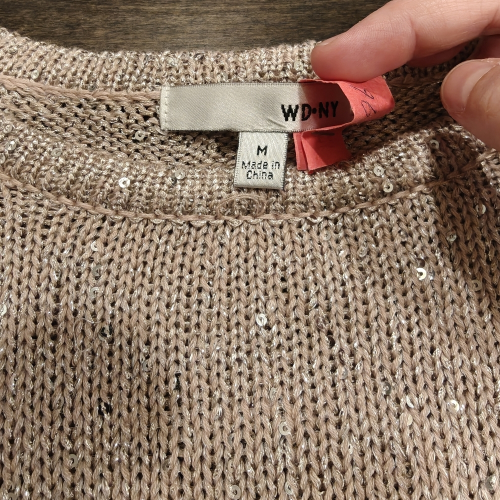 Short sleeve lightweight sequin sweater size Medium - Picture 8 of 9